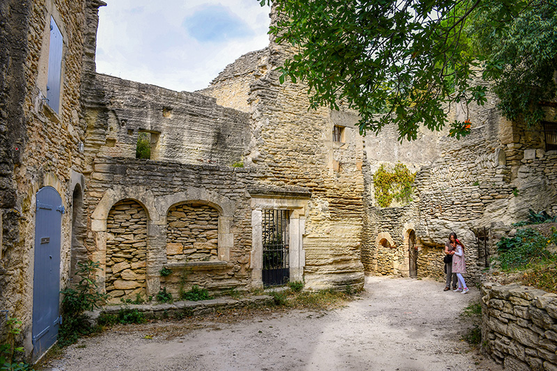 Rue Pavé d'Amour, Gordes © French Moments