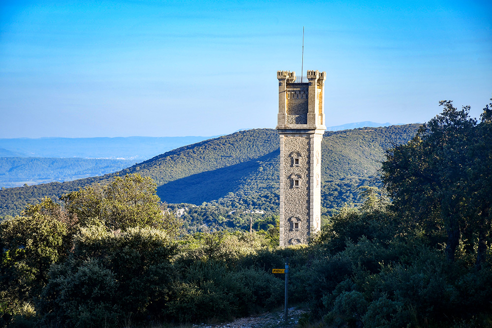 Tour Philippe, Bonnieux © French Moments