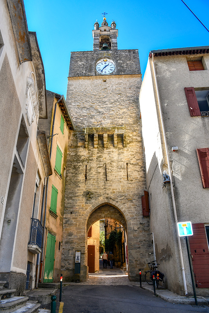 Clock tower of Cucuron © French Moments