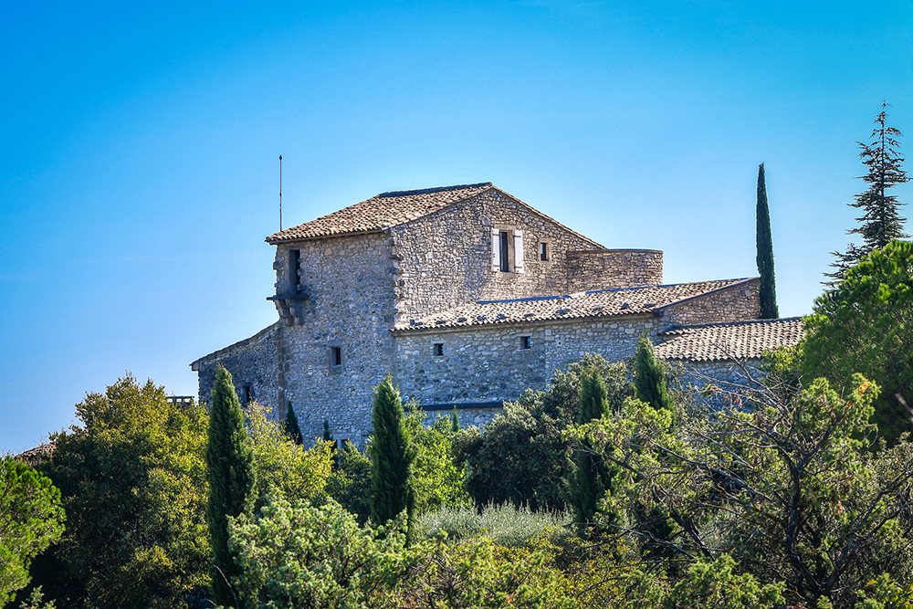 The Commanderie (castle of Joucas) © French Moments