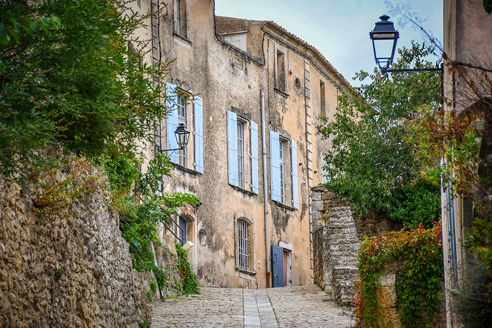 Maubec, Provence © French Moments