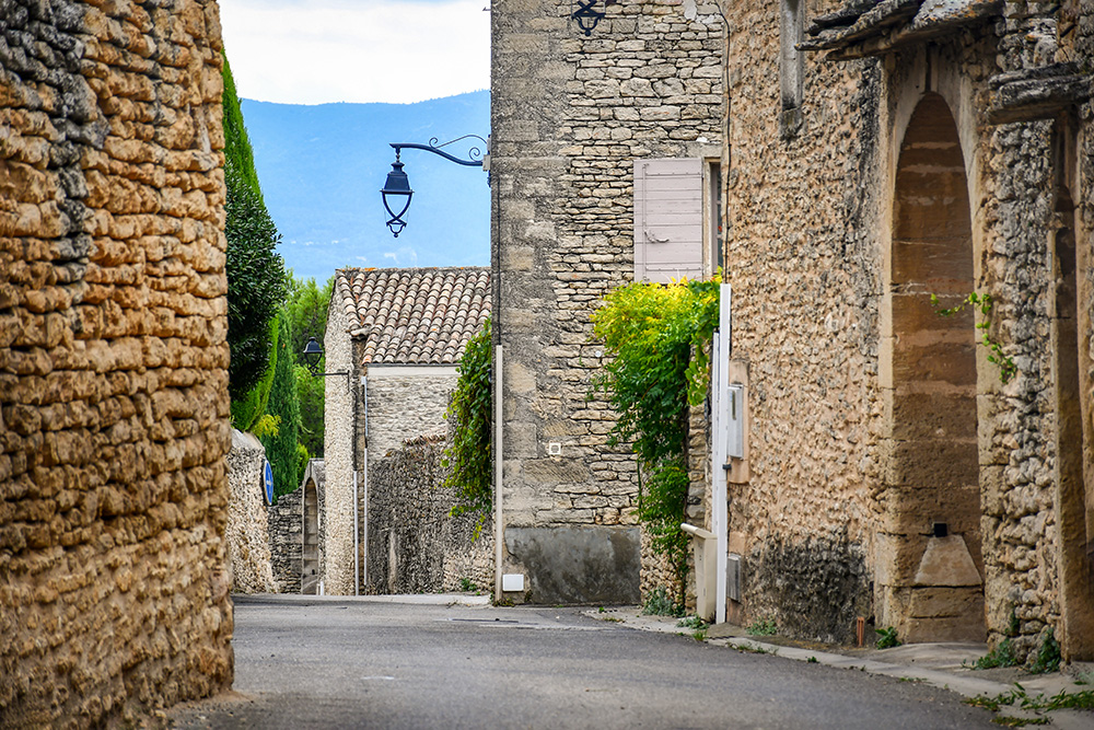 Cabrières-d'Avignon © French Moments