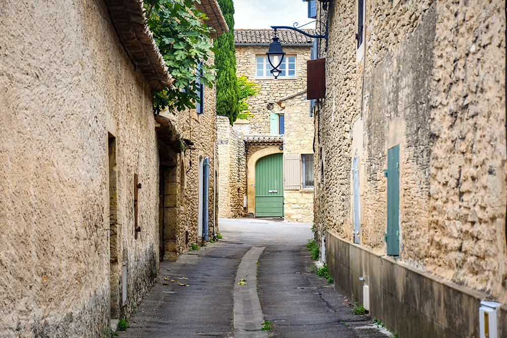 Cabrières d'Avignon - Rue Neuve © French Moments
