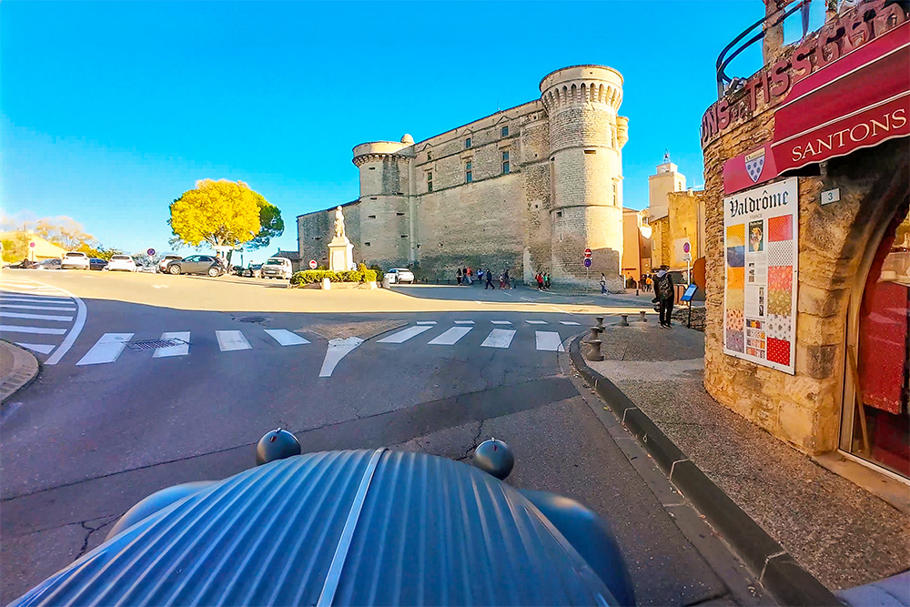 Gordes © French Moments