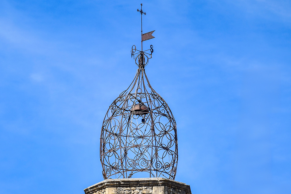 Lauris campanile, Provence © French Moments