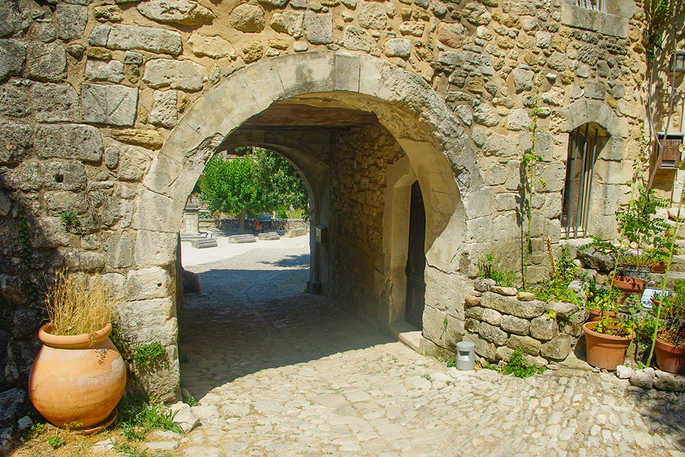 Oppède-le-Vieux © French Moments