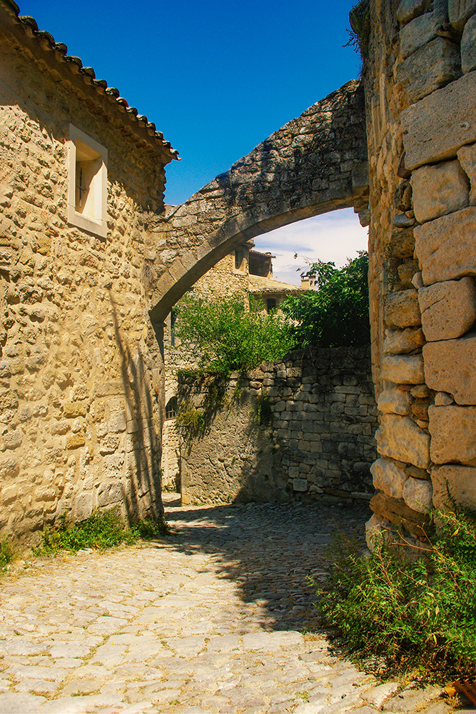 Oppède-le-Vieux © French Moments