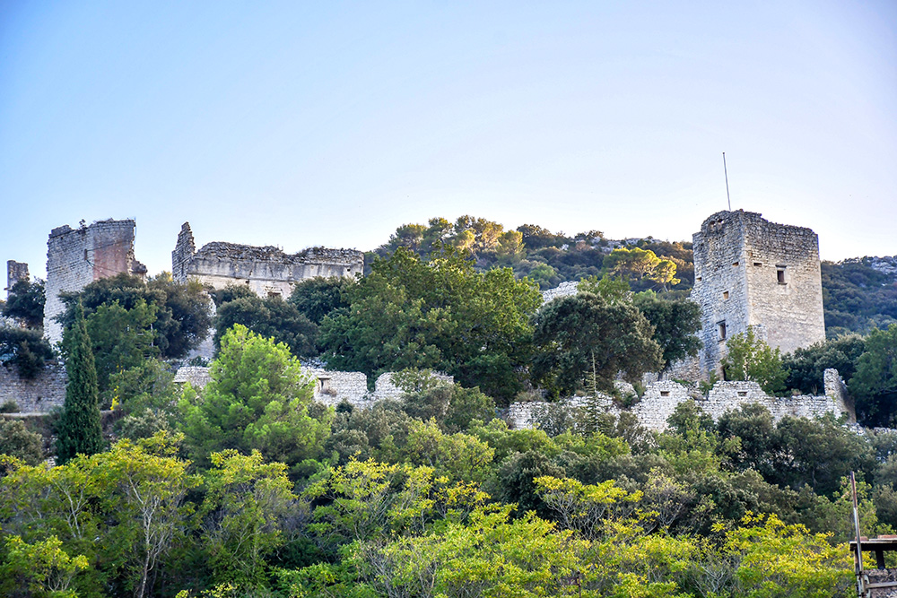 Castle of Oppède-le-Vieux © French Moments