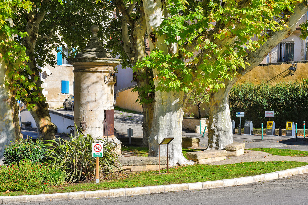 Place Clément Gros © French Moments