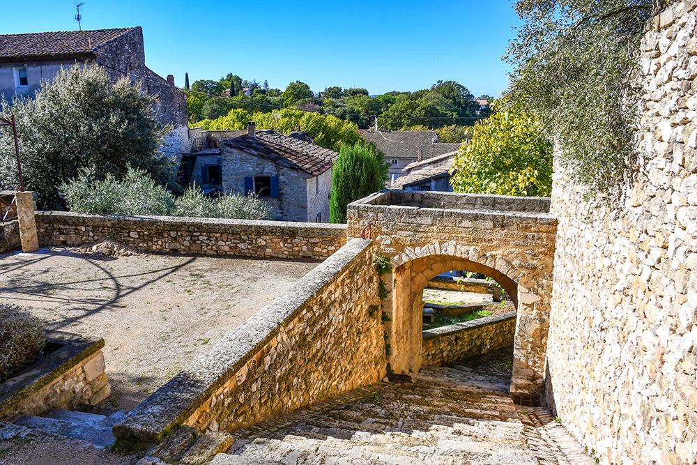 The Portalet in Robion © French Moments