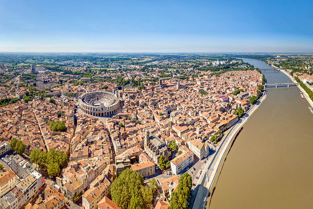 Arles. Photo by Chensiyuan - licence [CC BY-SA 4.0] from Wikimedia Commons