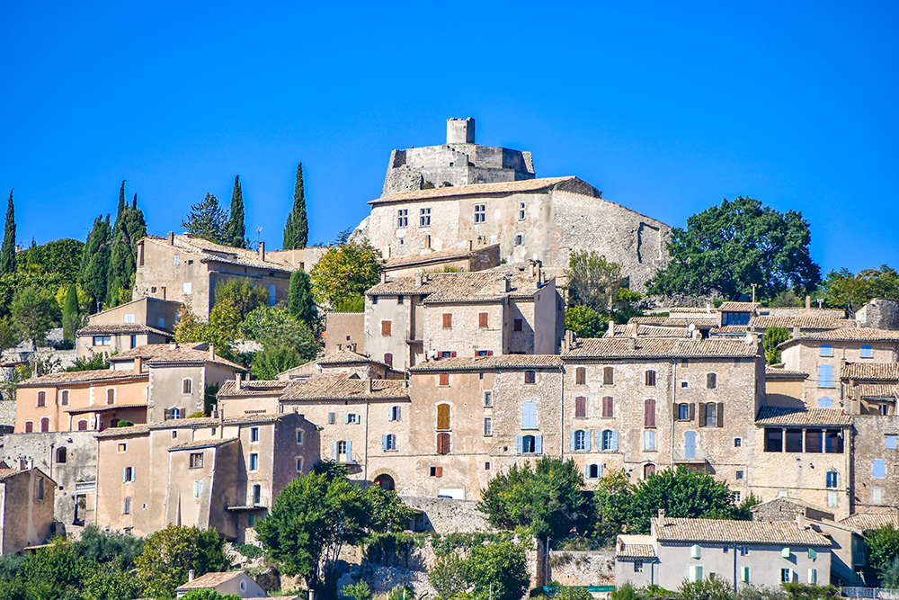 Simiane-la-Rotonde © French Moments