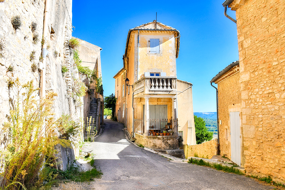 Rue du Rempart © French Moments