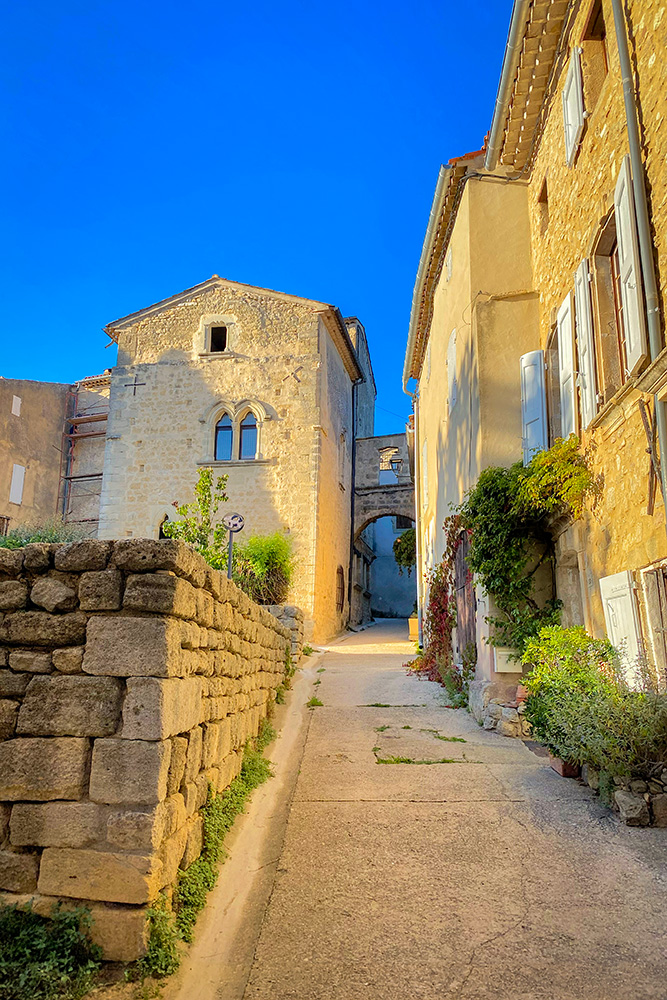 Rue Notre-Dame © Frenc hMoments