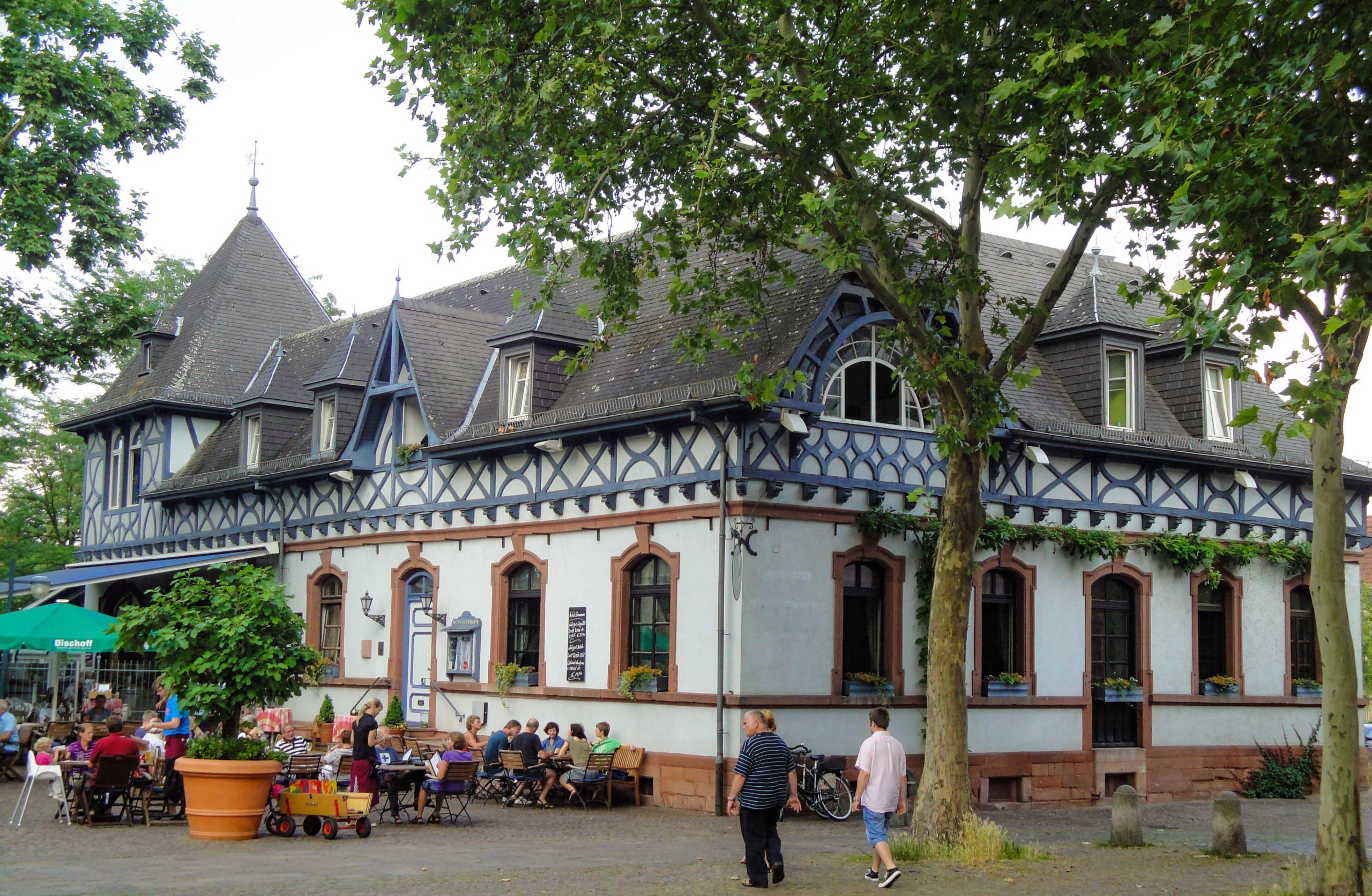 Speyer, Germany - La Kutscherhaus sur la Fischmarkt © Manuae - licence [CC BY-SA 4.0] from Wikimedia Commons