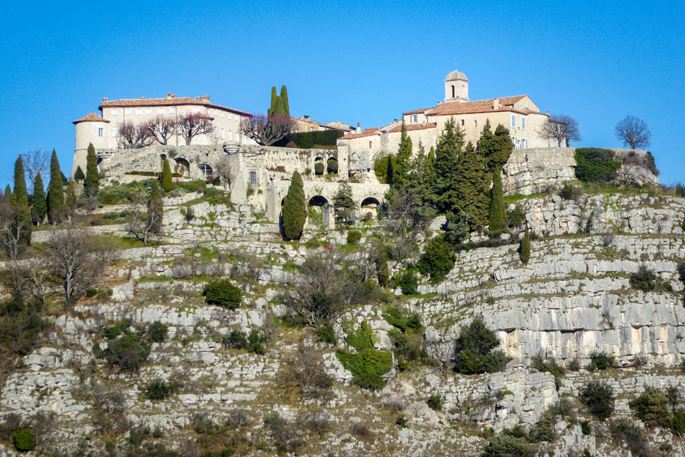 Gourdon. Photo by Abxbay - licence [CC0] from Wikimedia Commons