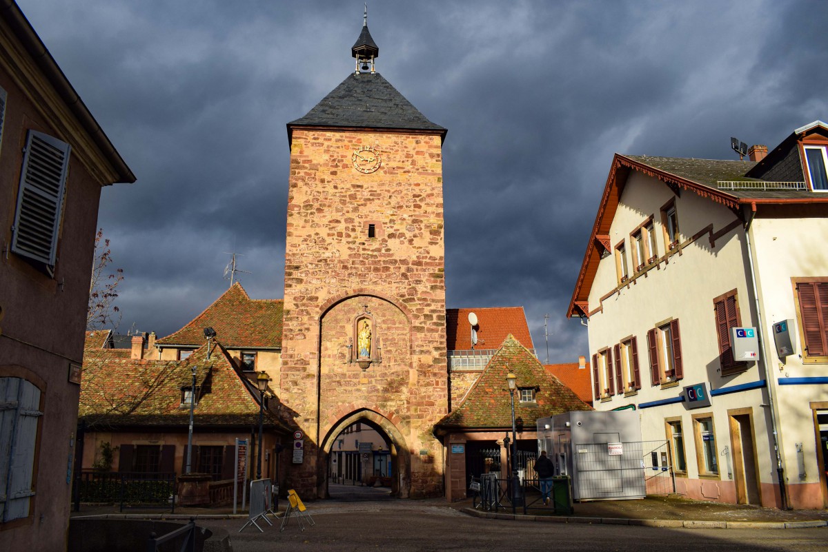 Molsheim Alsace 01 LR © French Moments Autour de Strasbourg - La porte des Forgerons à Molsheim © French Moments