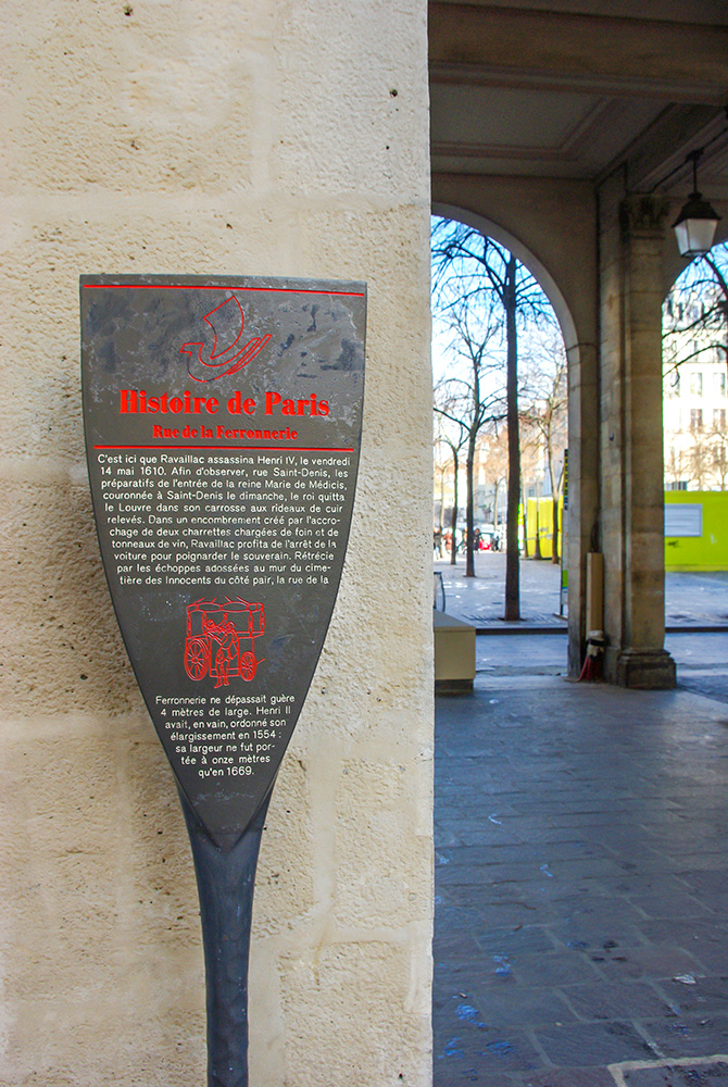 Rue de la Ferronnerie © French Moments
