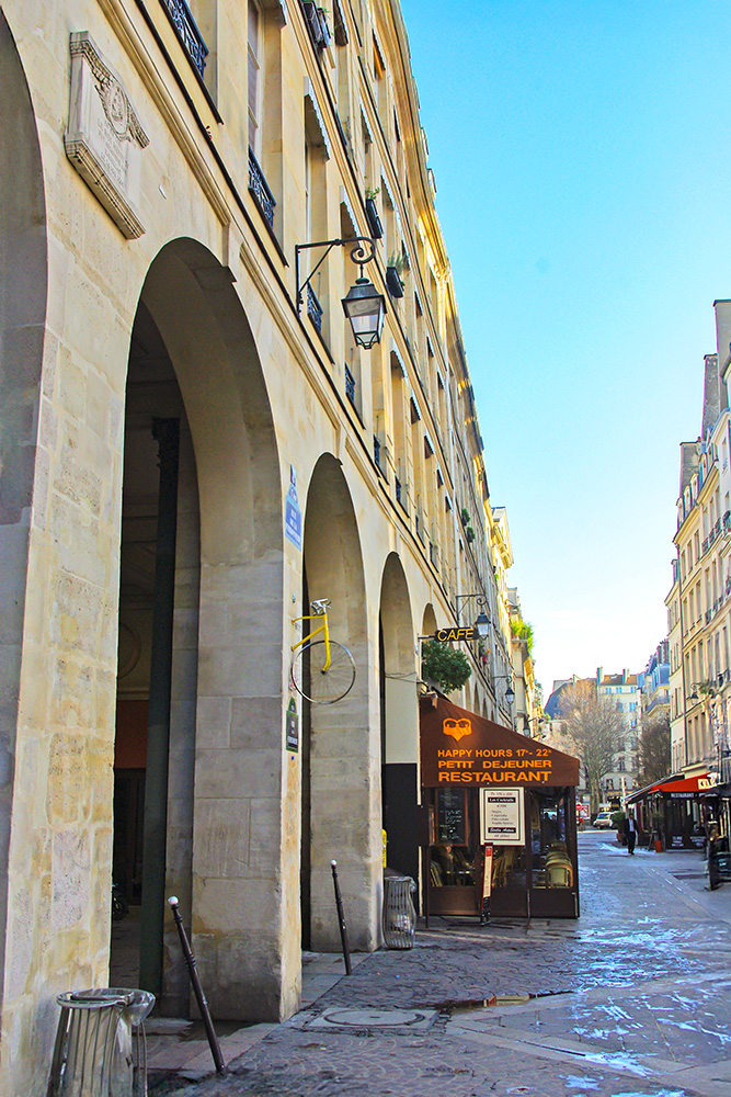Rue de la Ferronnerie © French Moments