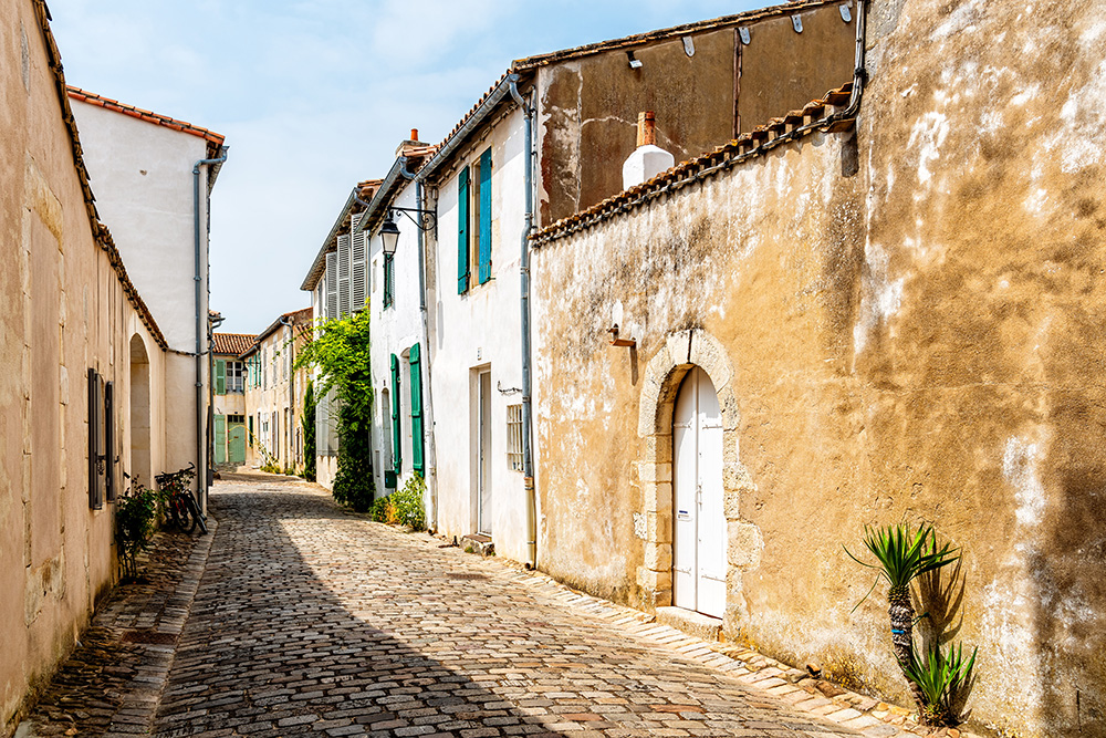 Saint-Martin-de-Ré, Ile de Ré. Photo by JJFarquitectos via Envato Elements