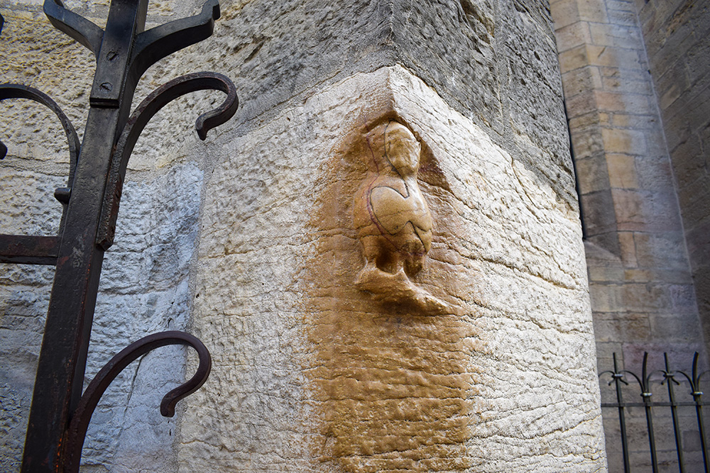 Dijon 29 copyright French Moments The owl of Dijon © French Moments