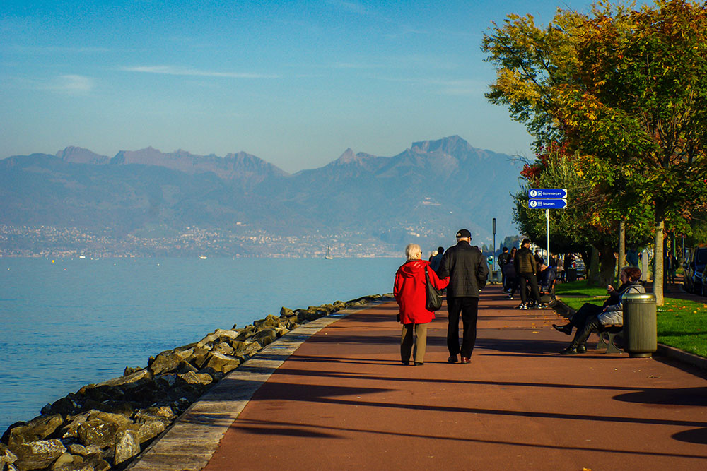 Evian-les-Bains 14 copyright French Moments Lake Geneva at Evian-les-Bains © French Moments