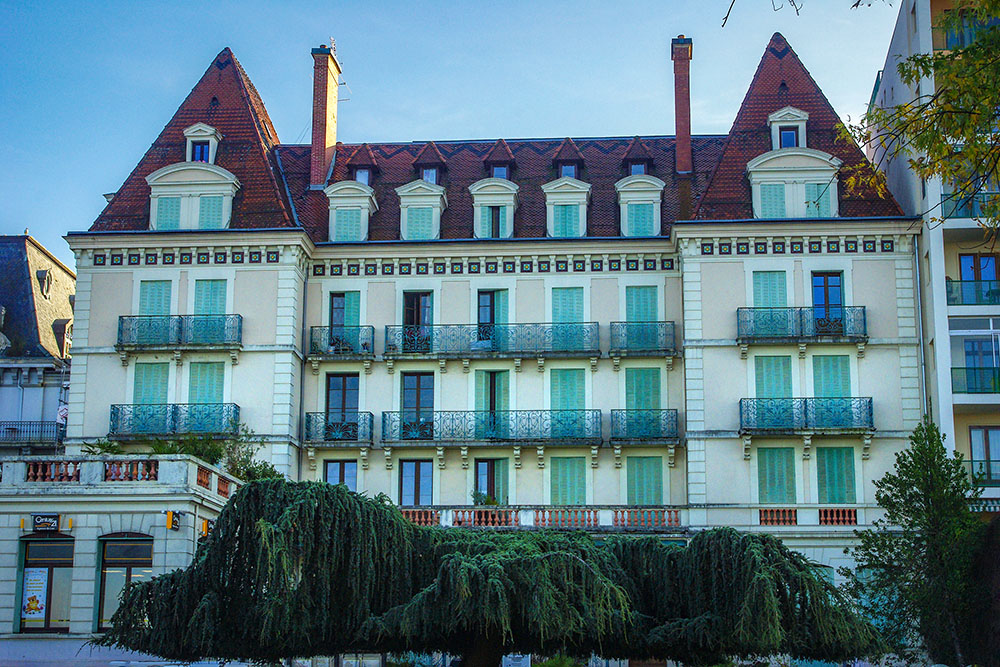 Evian-les-Bains 26 copyright French Moments Belle Époque buildings in Evian © French Moments