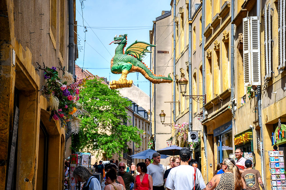 2 Days in Metz - Rue Taison and the Graoully © French Moments