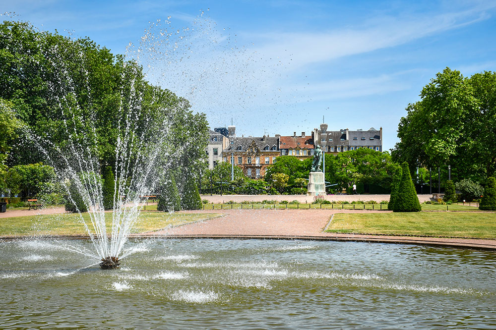 Jardin de l'Esplanade, Metz © French Moments