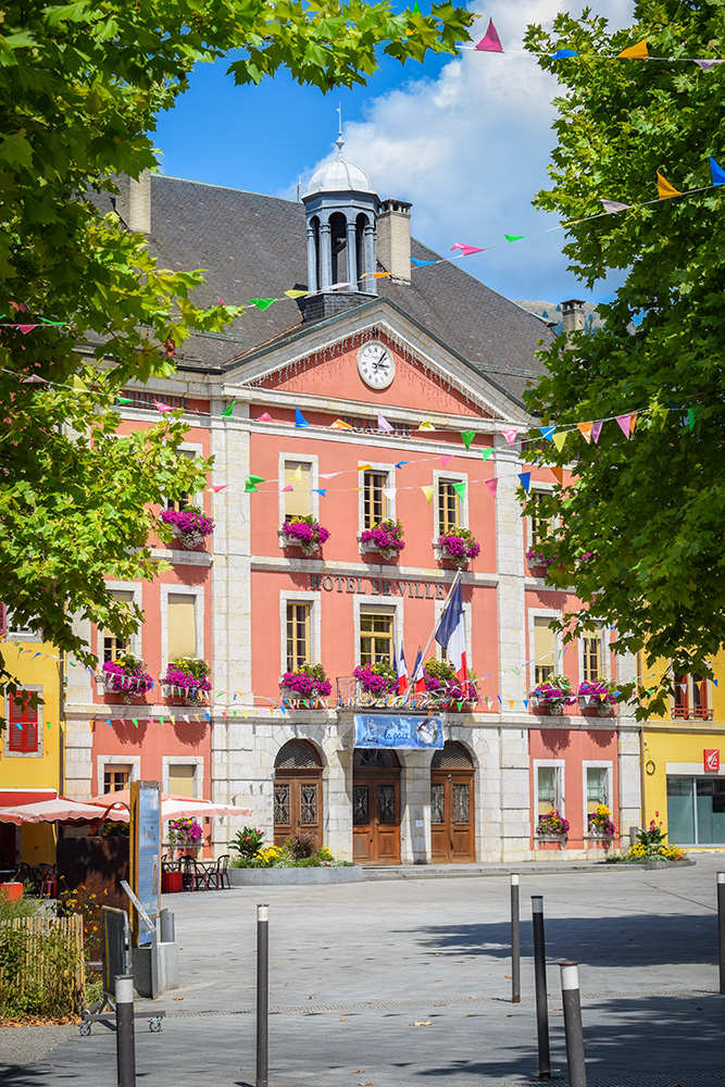 Bonneville, Haute-Savoie © French Moments