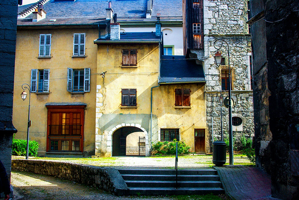 Chambéry Old Town 01 copyright French Moments Vieille-ville de Chambéry © French Moments