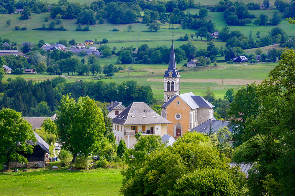 Lescheraines © Florian Pépellin - licence [CC BY-SA 4.0] from Wikimedia Commons