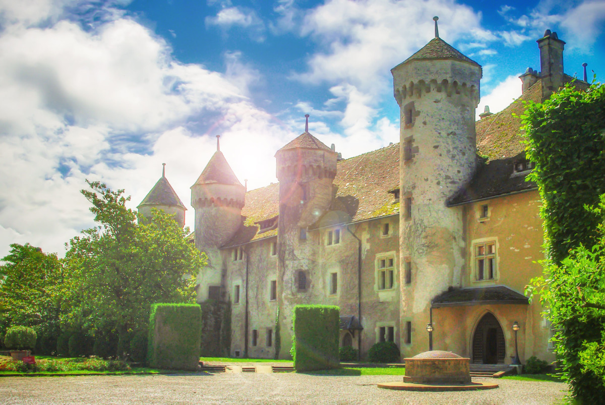 Façade du château de Ripaille © French Moments