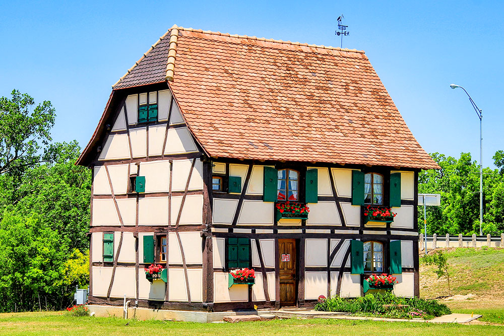 Castroville Steinbach House. Photo by Larry D. Moore - licence [CC BY -4.0] from Wikimedia Commons