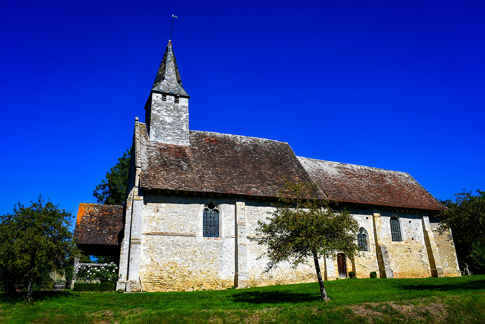 A typical church in the Pays d'Auge: Grandrouet