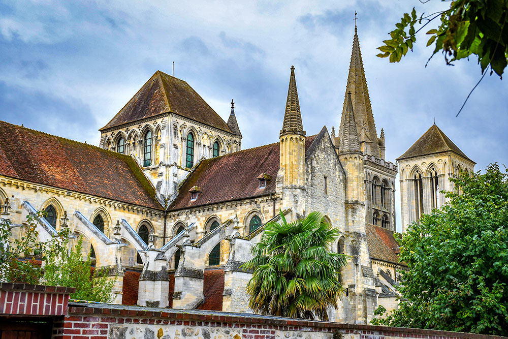 Lisieux Cathedral (cathédrale Saint-Pierre)