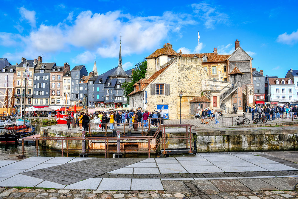 Honfleur 13 copyright French Moments La Lieutenance viewed from the Parvis de l'Hôtel de Ville