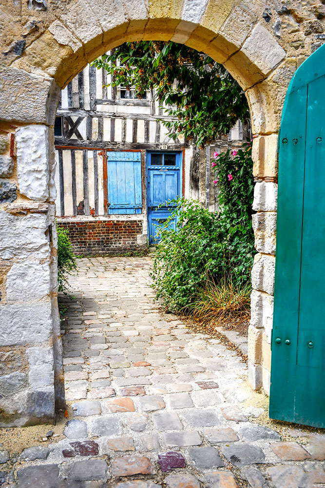 Honfleur 28 copyright French Moments Gate leading to Rue des Petites Boucheries in the Quartier de l'Enclos