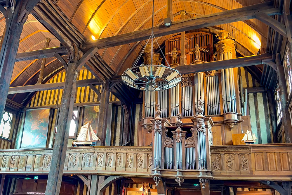 Honfleur 35 copyright French Moments The organ of Sainte-Catherine Church in Honfleur