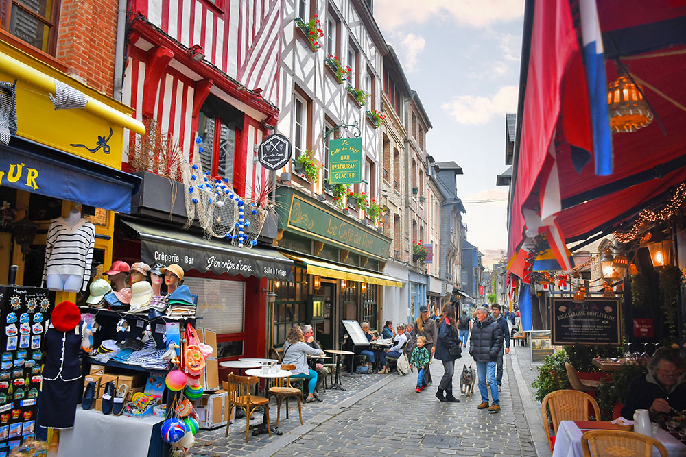 Honfleur 46 copyright French Moments Towards Place Hamelin, Rue Haute becomes much more animated